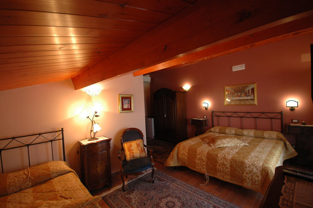 B&B La Ginestra Чівіта Екстер'єр фото